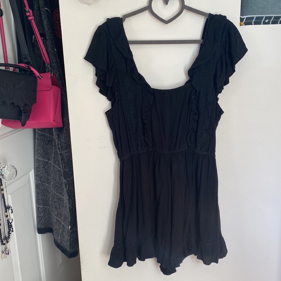 American Eagle Black Romper with Ruffle Details - Picture 4 of 4